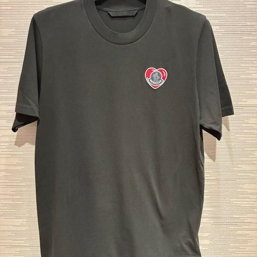 💎Han's house精品服飾💎moncler 立體刺繡 LOGO 短 T 黑 現貨 L XL 原價11000-4