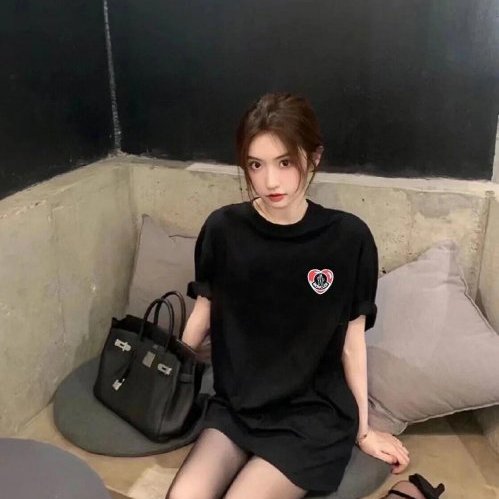 💎Han's house精品服飾💎moncler 立體刺繡 LOGO 短 T 黑 現貨 L XL 原價11000-7