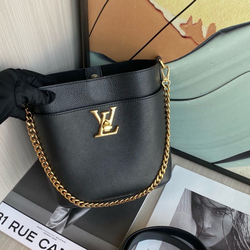 LV Lock and walk
黑色水桶單肩斜挎包-5