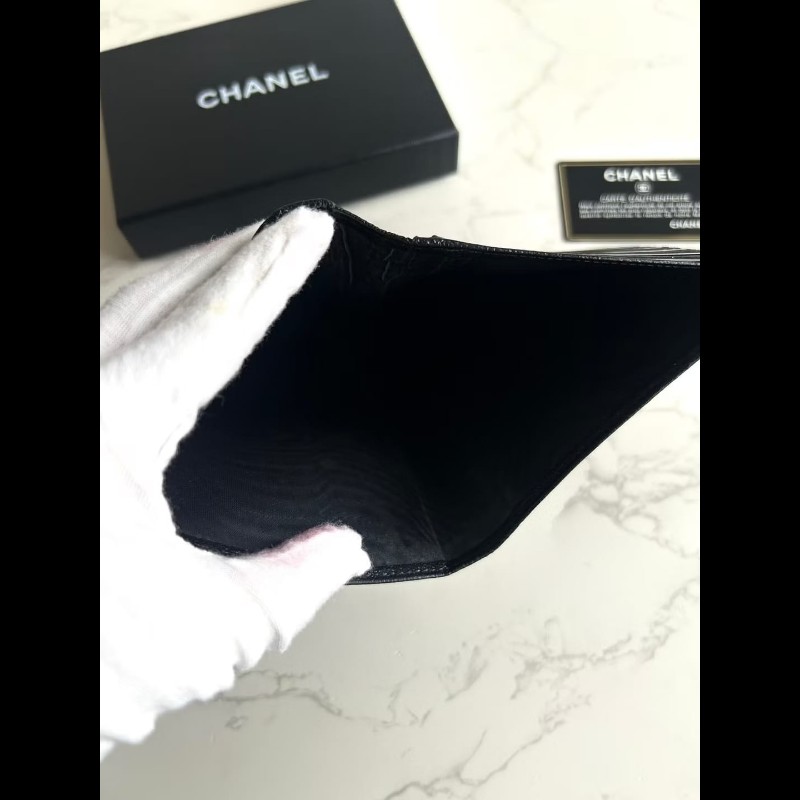 【LA LUNE】稀有中古二手Chanel黑色皮革中短夾旅行護照套錢包男女小手拿袋-7