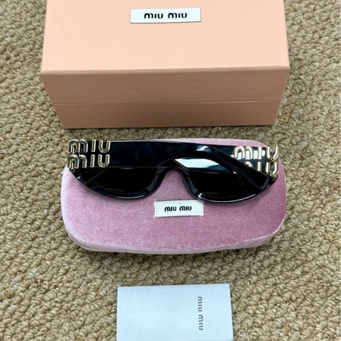 全新！Miumiu MUA03S 墨鏡/太陽眼鏡 不規則形