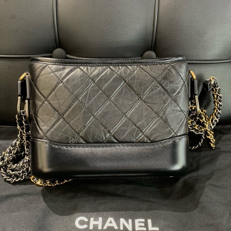 Chanel 香奈兒Gabrielle 流浪包黑金配色 牛皮 小號-2