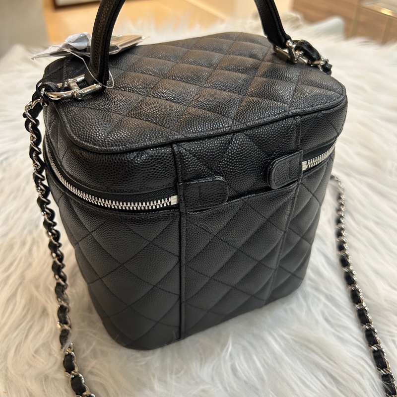 Chanel 荔枝牛皮 黑銀色 化妝箱 鏈條包-2