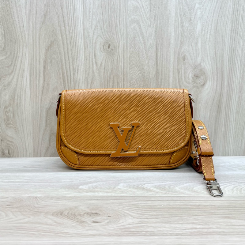LV 💛EPI牛皮Buci法棍包M59459(超新-1