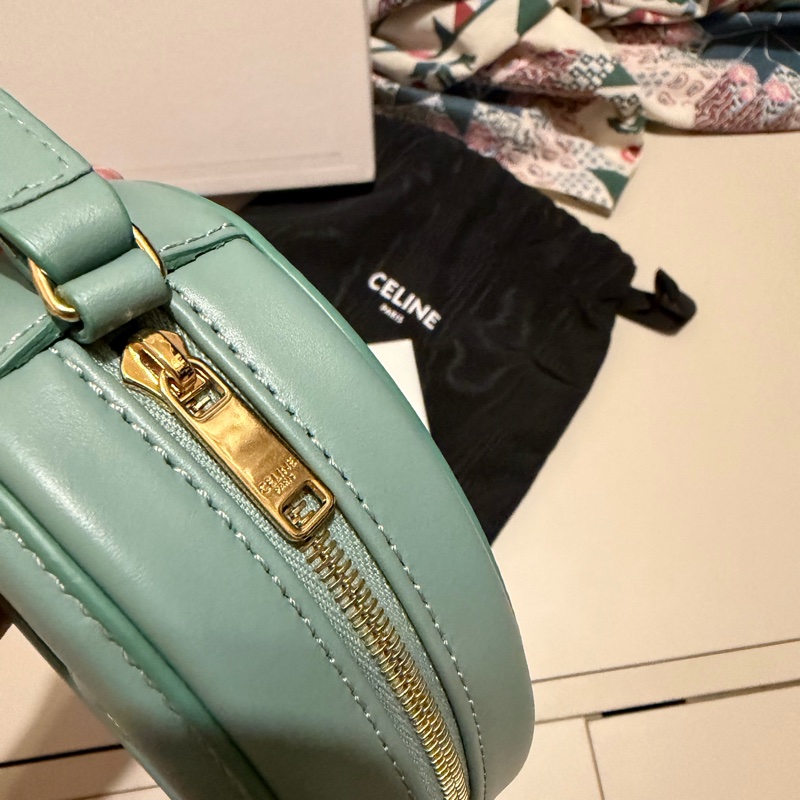 Celine 凱旋月餅包 圓餅包 小號 湖水綠 近新閒置品-11