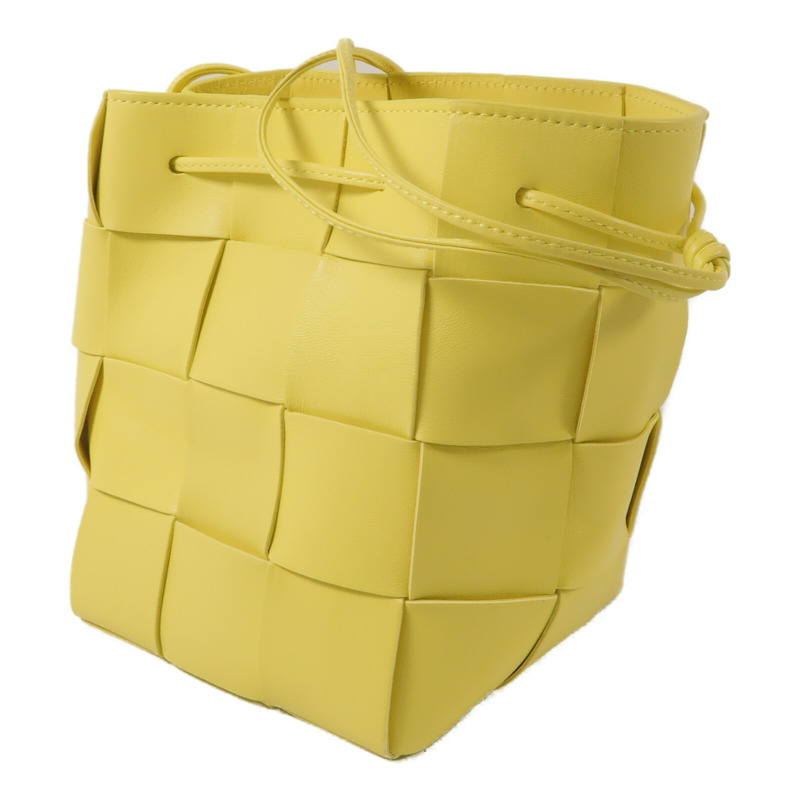 BOTTEGA VENETA 羊皮皮革Cassette Bucket肩背袋-1