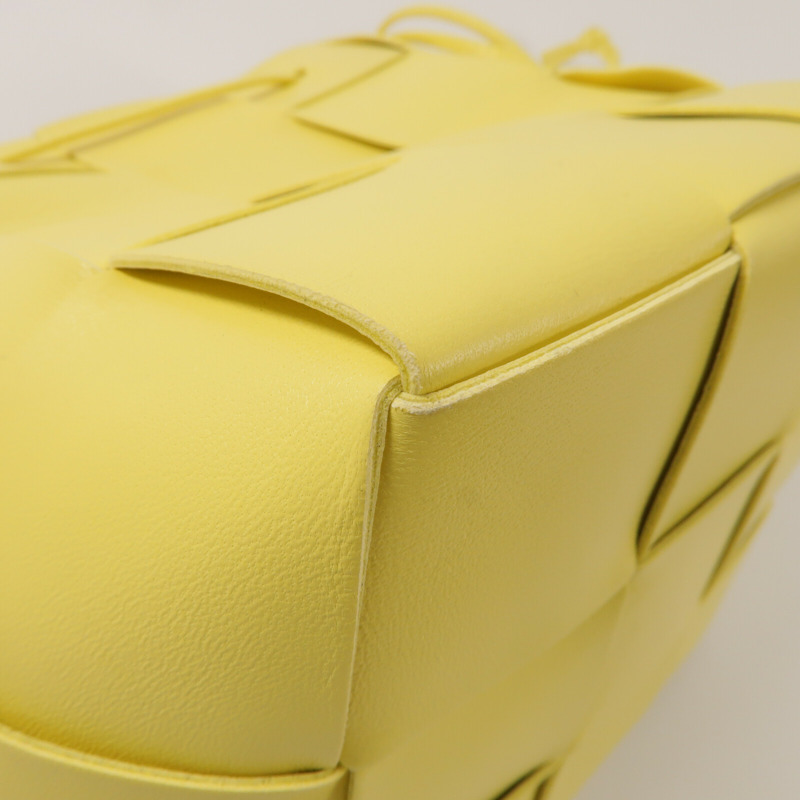 BOTTEGA VENETA 羊皮皮革Cassette Bucket肩背袋-9