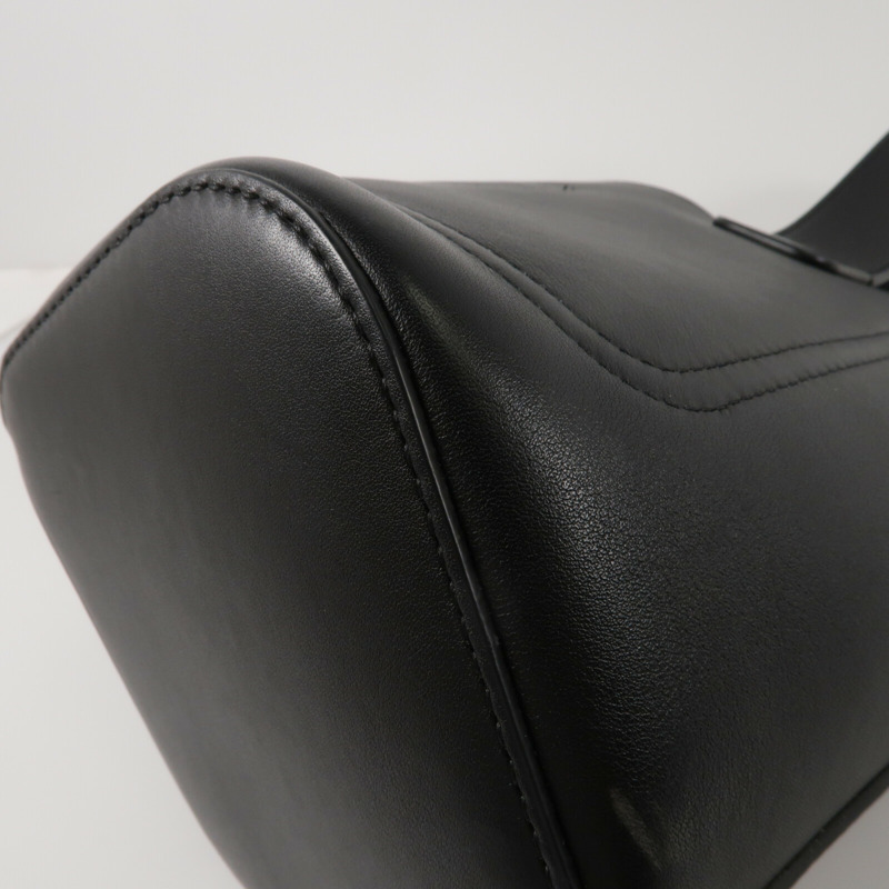 LOEWE 牛皮皮革Mini Pebble Bucket Bag手挽肩背兩用袋-13