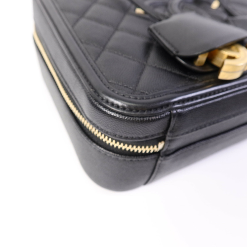 CHANEL 牛皮皮革CC Filigree Vanity Case Medium手挽肩背兩用袋-11