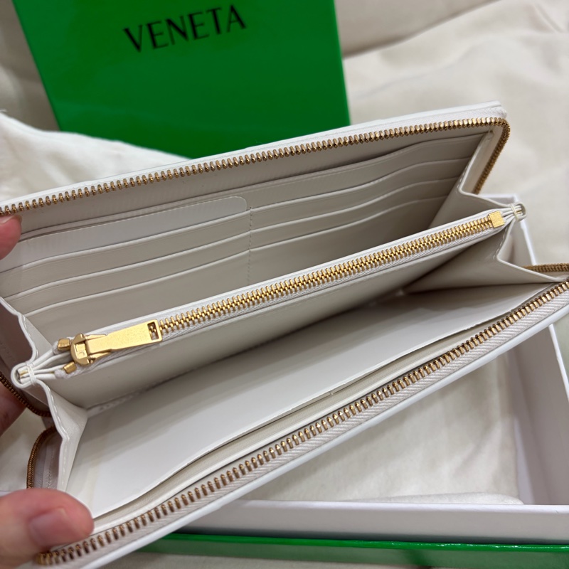 超便宜!Bottega Veneta Cassette 奶白編織長夾 銀包 錢包-4
