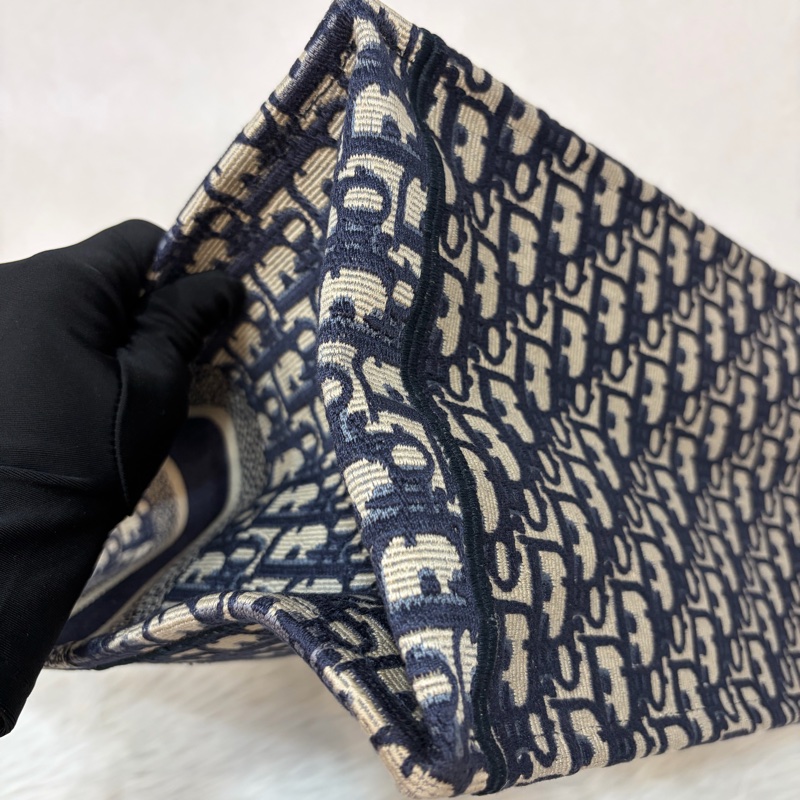 DIOR M1286 米棕色和藍色 Dior Oblique 刺繡 Book Tote 大型托特包-6
