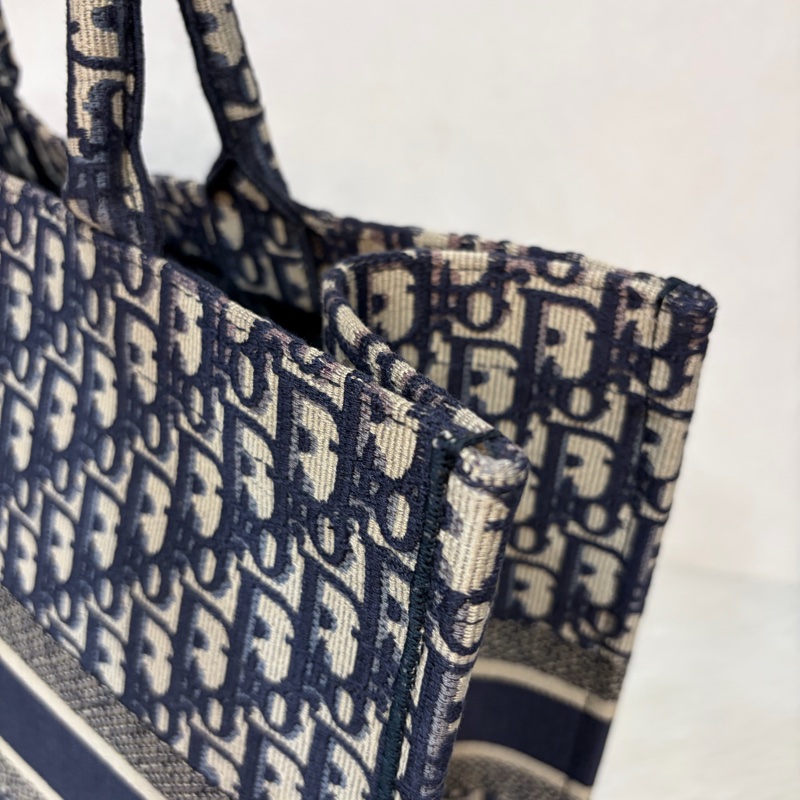 DIOR M1286 米棕色和藍色 Dior Oblique 刺繡 Book Tote 大型托特包-13