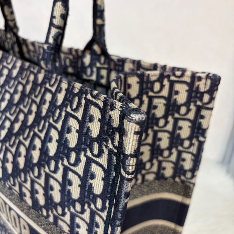 DIOR M1286 米棕色和藍色 Dior Oblique 刺繡 Book Tote 大型托特包-14