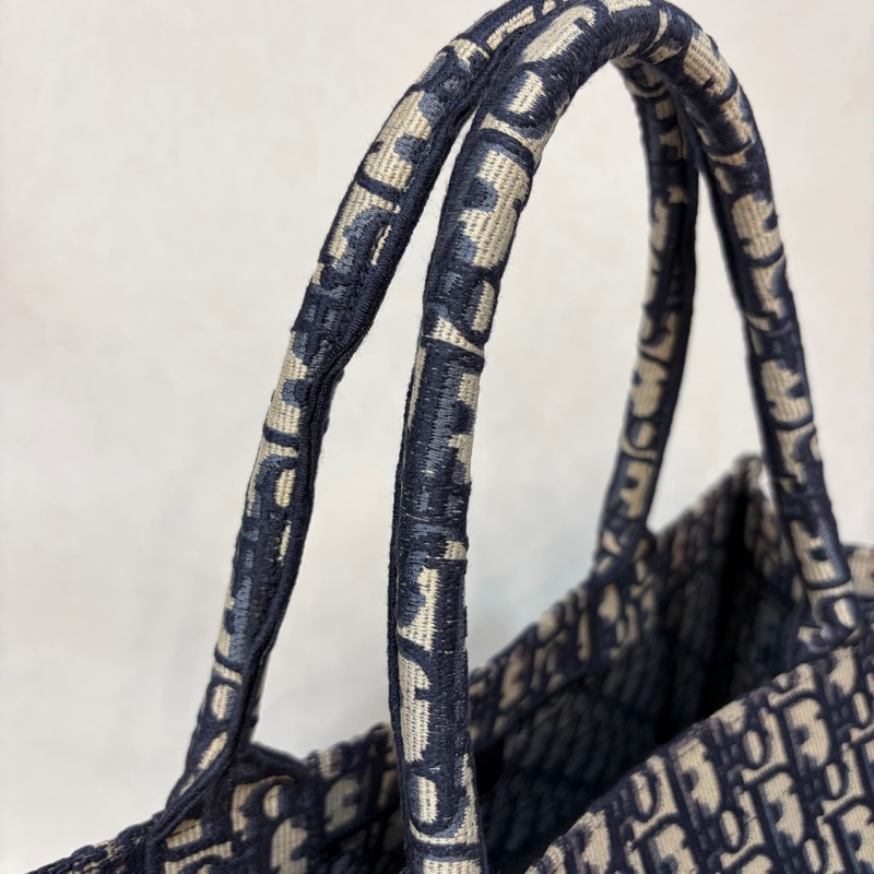 DIOR M1286 米棕色和藍色 Dior Oblique 刺繡 Book Tote 大型托特包-17