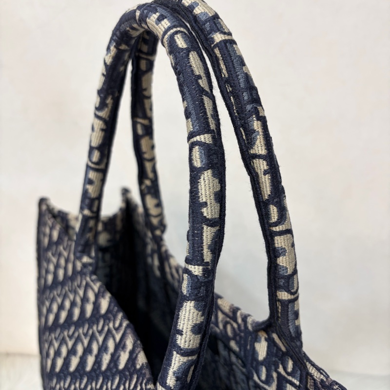 DIOR M1286 米棕色和藍色 Dior Oblique 刺繡 Book Tote 大型托特包-19