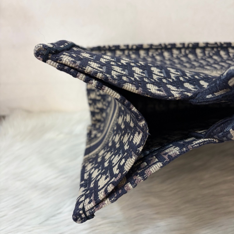 DIOR M1286 米棕色和藍色 Dior Oblique 刺繡 Book Tote 大型托特包-22