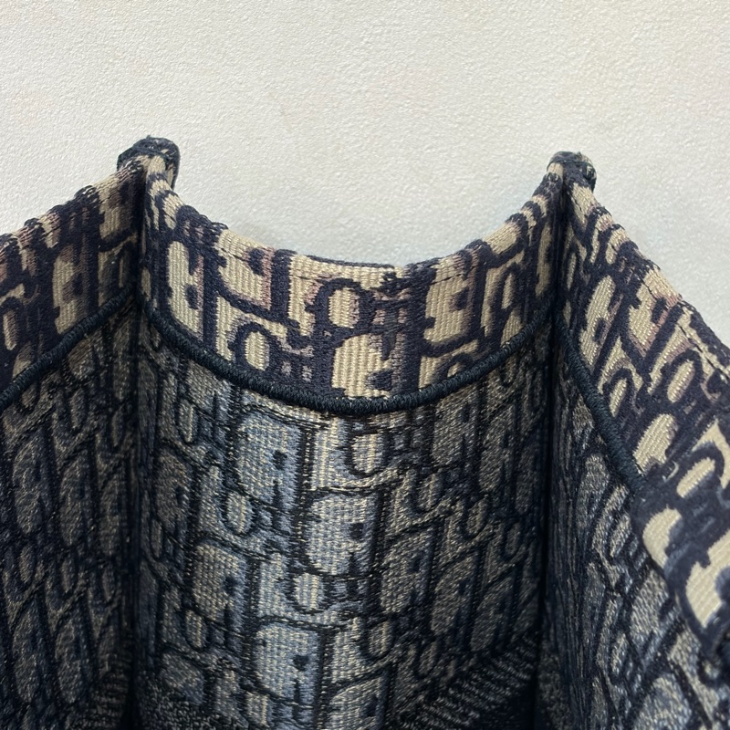 DIOR M1286 米棕色和藍色 Dior Oblique 刺繡 Book Tote 大型托特包-30