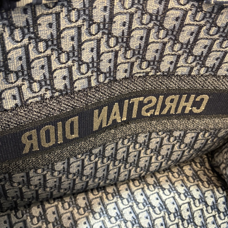 DIOR M1286 米棕色和藍色 Dior Oblique 刺繡 Book Tote 大型托特包-34