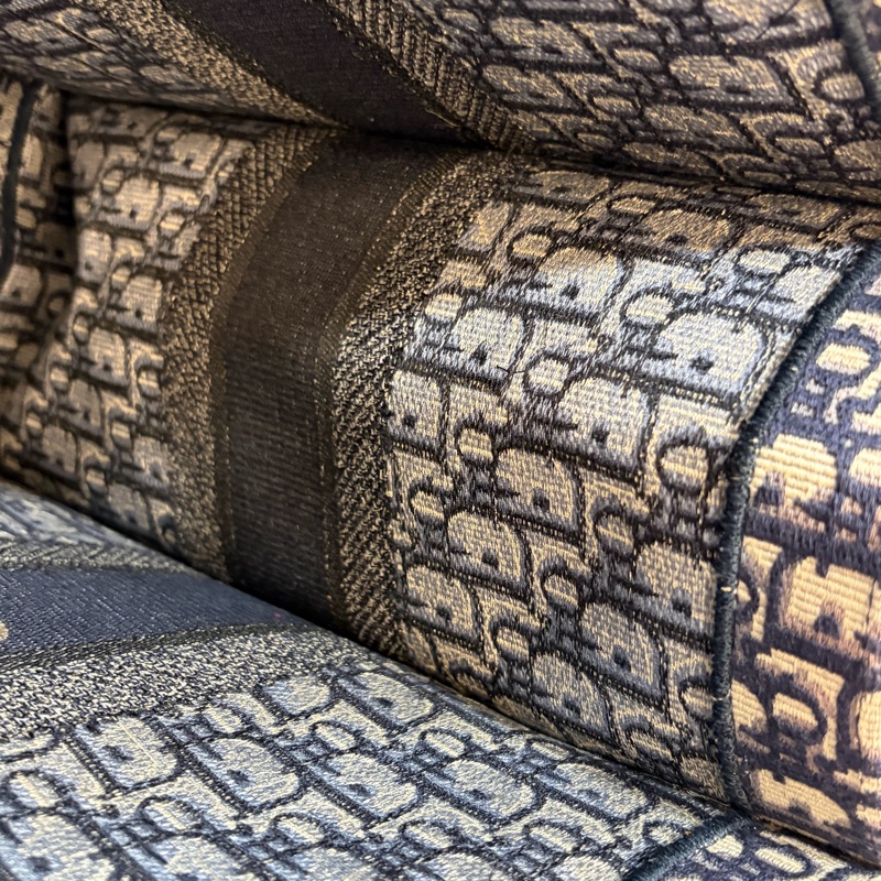 DIOR M1286 米棕色和藍色 Dior Oblique 刺繡 Book Tote 大型托特包-36