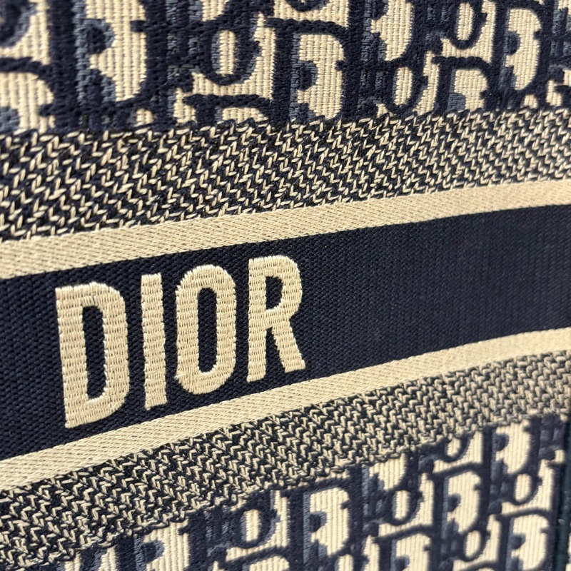 DIOR M1286 米棕色和藍色 Dior Oblique 刺繡 Book Tote 大型托特包-39