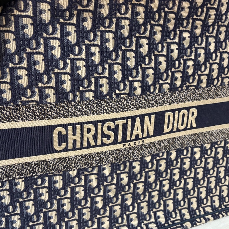 DIOR M1286 米棕色和藍色 Dior Oblique 刺繡 Book Tote 大型托特包-40