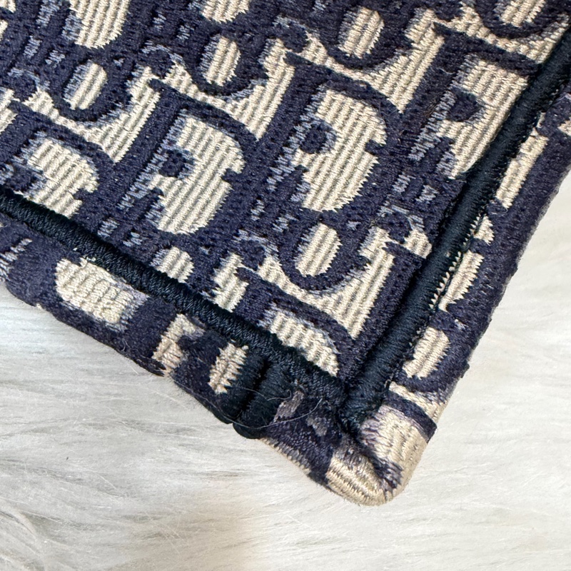 DIOR M1286 米棕色和藍色 Dior Oblique 刺繡 Book Tote 大型托特包-48