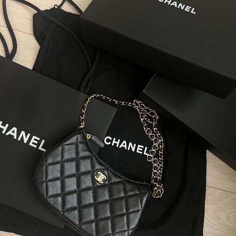 CHANEL Matelasse Hobo 菱格紋 愛心鏈條 半月包 腋下包