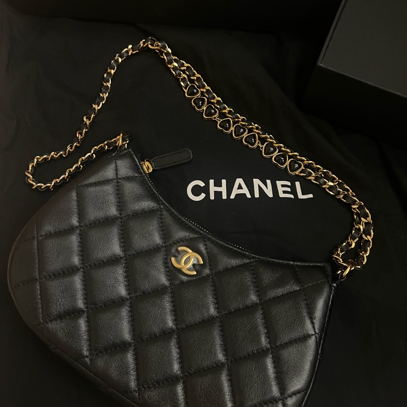 CHANEL Matelasse Hobo 菱格紋 愛心鏈條 半月包 腋下包-3