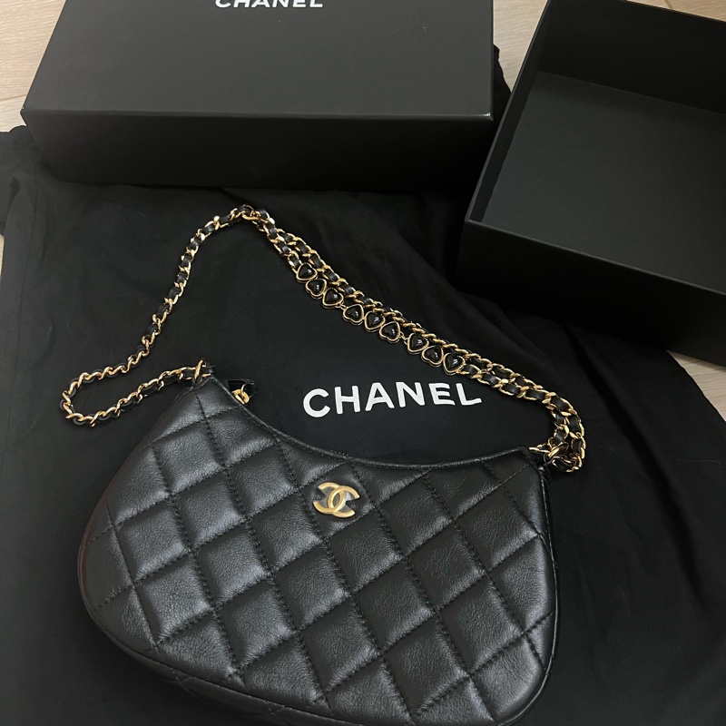 CHANEL Matelasse Hobo 菱格紋 愛心鏈條 半月包 腋下包-5