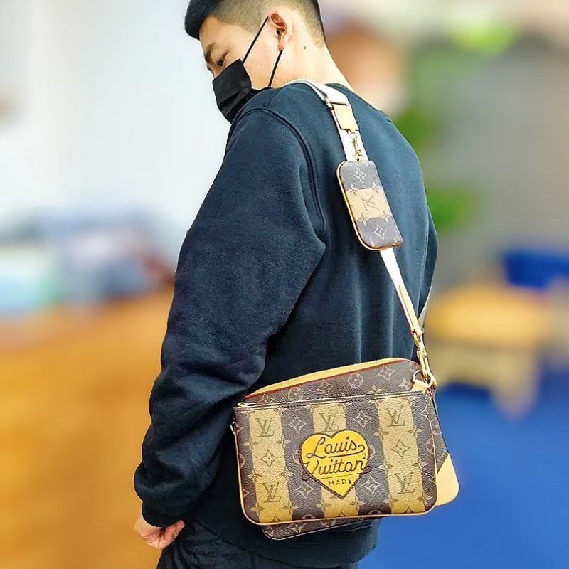 LV Nigo三合一芯片款 Trio經典 老花竪條紋棕色老花滿印肩背斜背包25*18.5*4.5cm 9新 配件肩帶 子袋 零錢袋 塵袋-1
