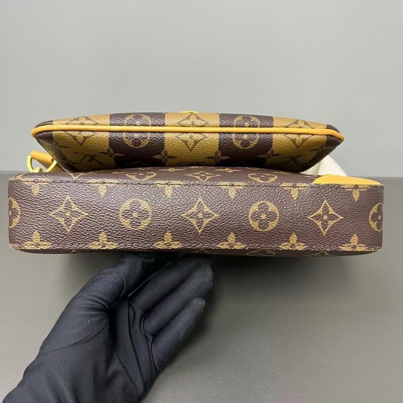 LV Nigo三合一芯片款 Trio經典 老花竪條紋棕色老花滿印肩背斜背包25*18.5*4.5cm 9新 配件肩帶 子袋 零錢袋 塵袋-5