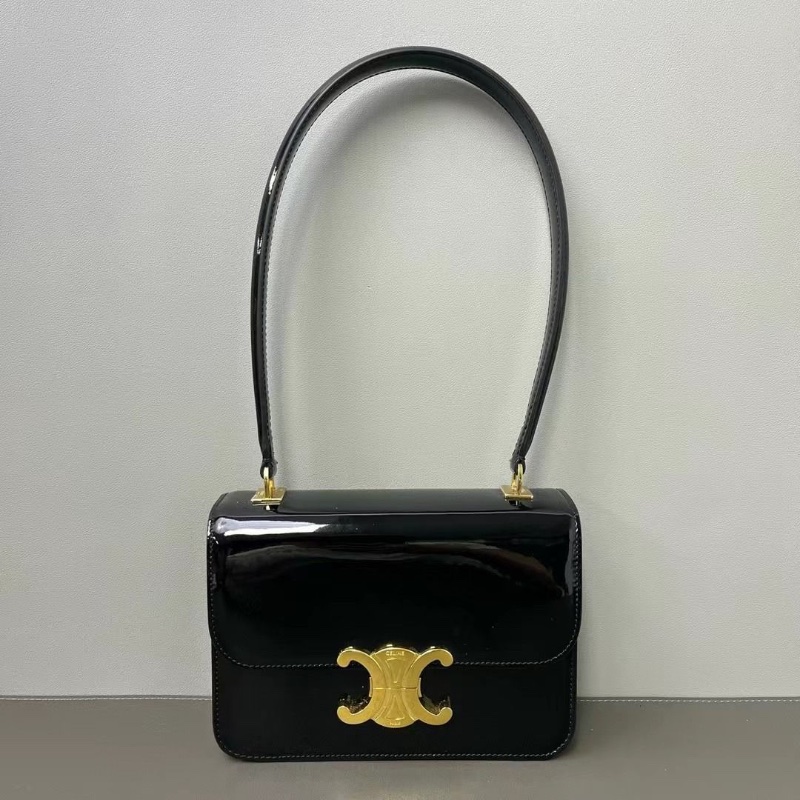 Celine Teen Garence 黑色漆皮肩背包18.5*13*6cm 95新. 配件塵袋-1