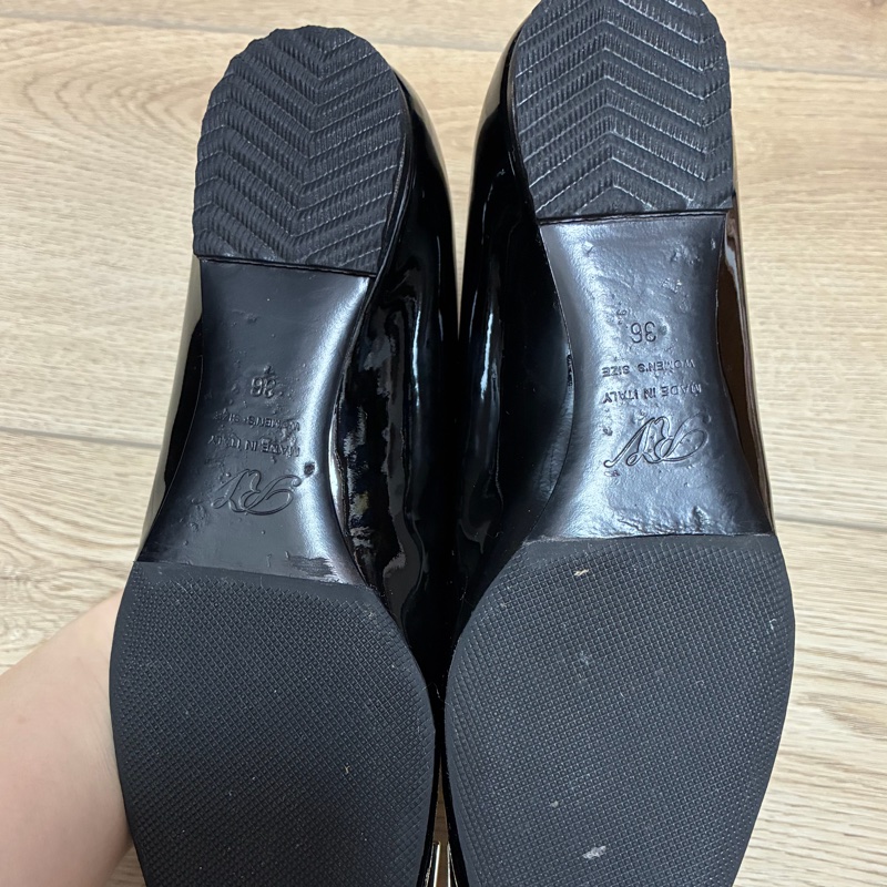 Roger Vivier 漆皮芭蕾舞鞋 平底鞋-17