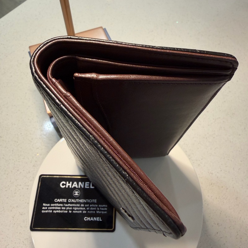 Chanel經典山形紋對開長夾-4