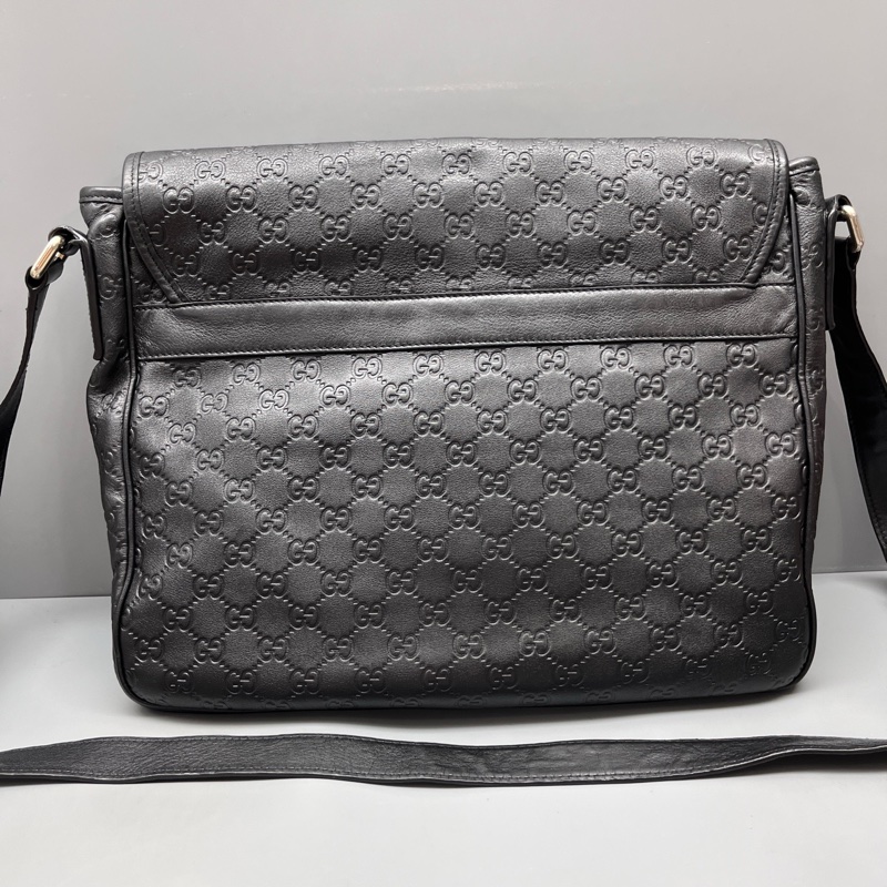 GUCCI古馳 黑色壓花翻蓋郵差包 尺寸36*30-9