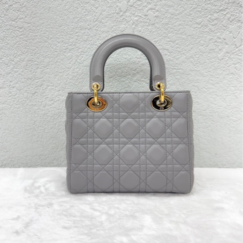Dior 迪奧 戴妃 四格 大象灰 徽章 肩帶款 手提包 少一個徽章 尺寸:20×18c-1