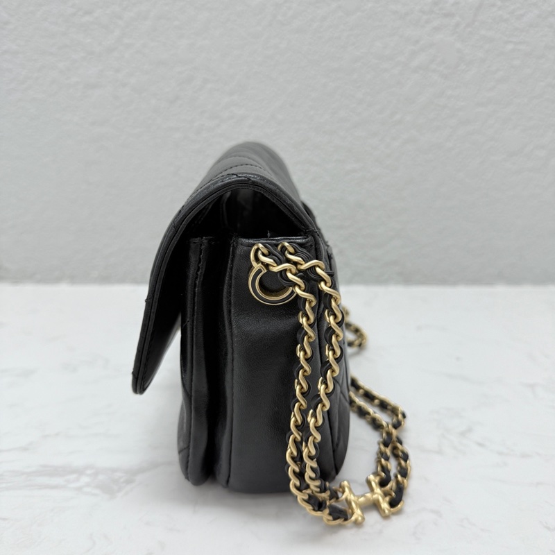 CHANEL 香奈兒 黑金 chanel 24s 字母 鏈條 斜挎包-3