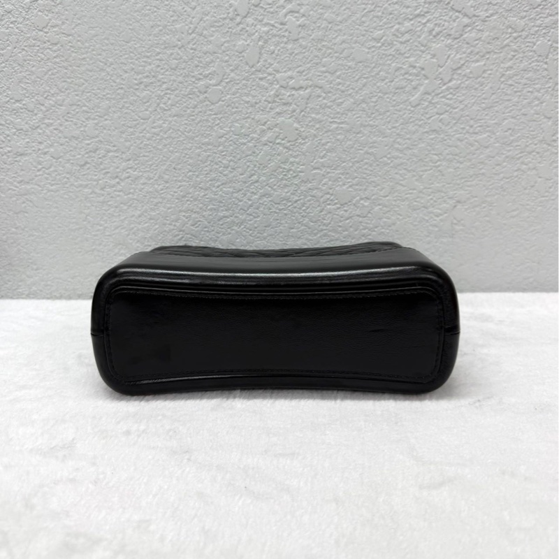 Chanel 香奈兒 黑金 中號 流浪包 v紋 尺寸:30×22cm-2