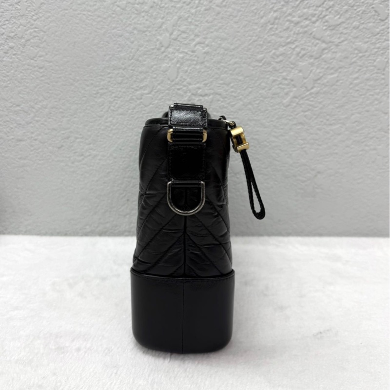 Chanel 香奈兒 黑金 中號 流浪包 v紋 尺寸:30×22cm-3