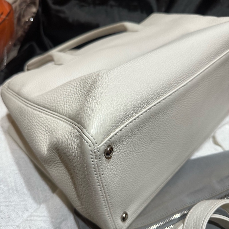 CHANEL香奈兒白色奶昔白銀扣cerf中號 19開 原裝肩帶 內袋 身份卡-2