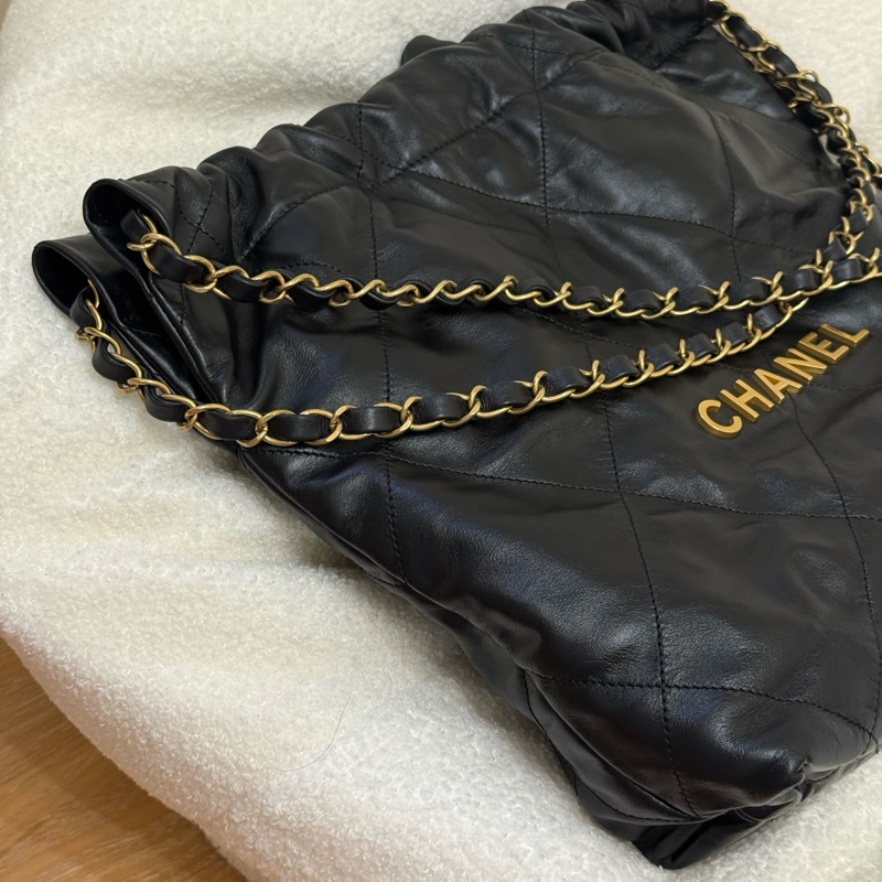 (台灣專櫃購證🇹🇼全配)CHANEL 22bag垃圾袋 黑金小號 ✨最新晶片款-4