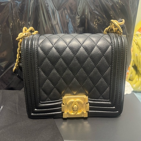 【9成新】CHANEL BOY 20 小型口蓋包