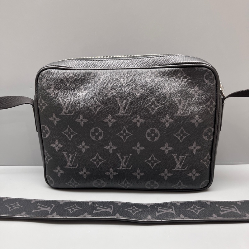 Louis Vuitton 路易威登 黑花Outdoor郵差包 尺寸26*18-1