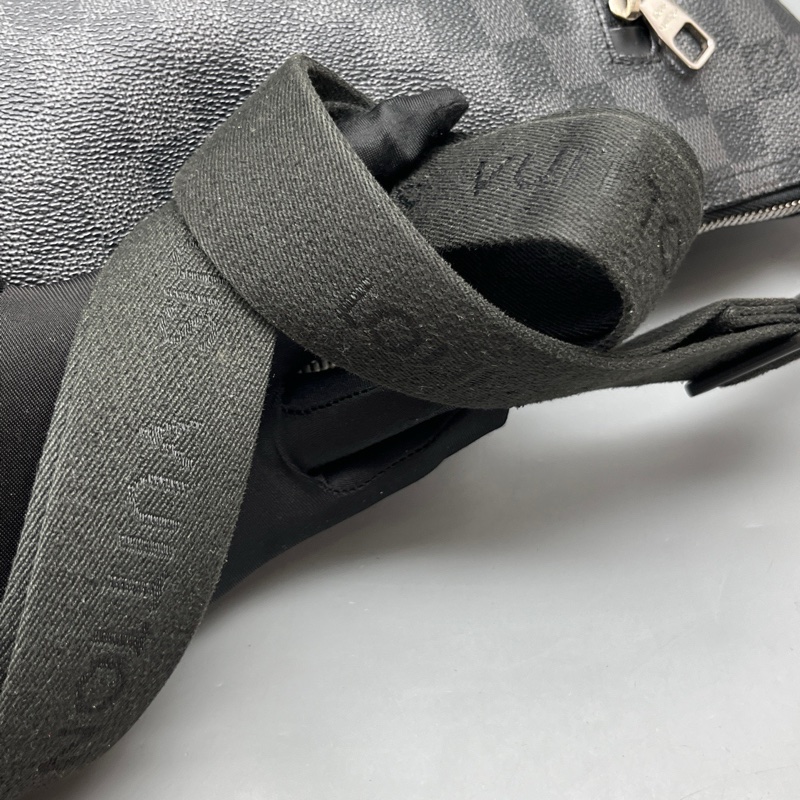 Louis Vuitton 路易威登 黑棋盤格Mick郵差包 尺寸36*28-5