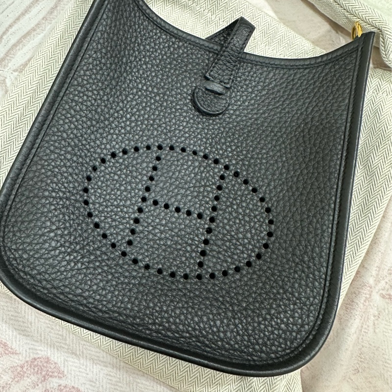 HERMES 愛馬仕mini Evelyne 16cm W刻 斜背包黑金-1