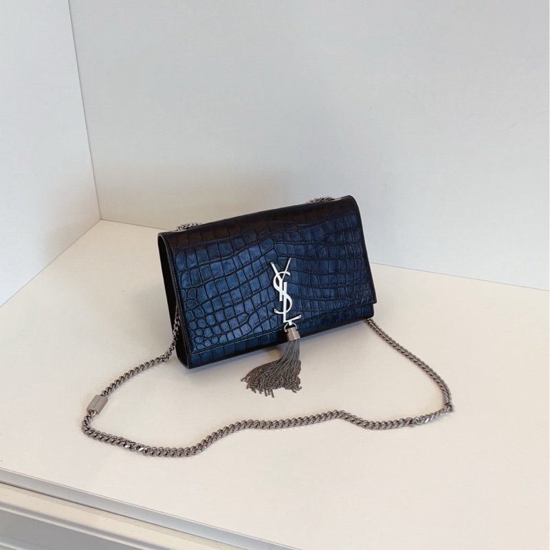 ✨YSL|Kate 黑銀流蘇鰐魚壓紋鏈條包|中號|閒置99新-2