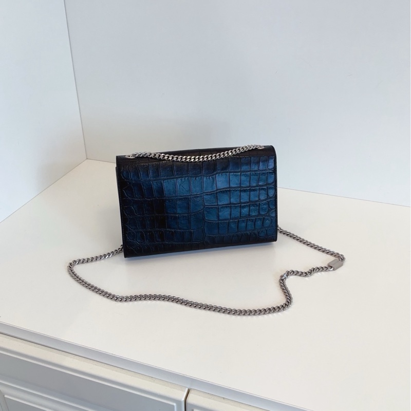 ✨YSL|Kate 黑銀流蘇鰐魚壓紋鏈條包|中號|閒置99新-3