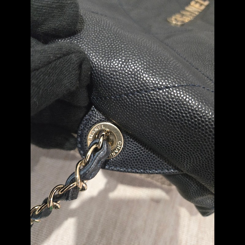 Chanel 香奈兒 22 bag 經典荔枝紋牛皮束口後背包 / 雙肩包-17