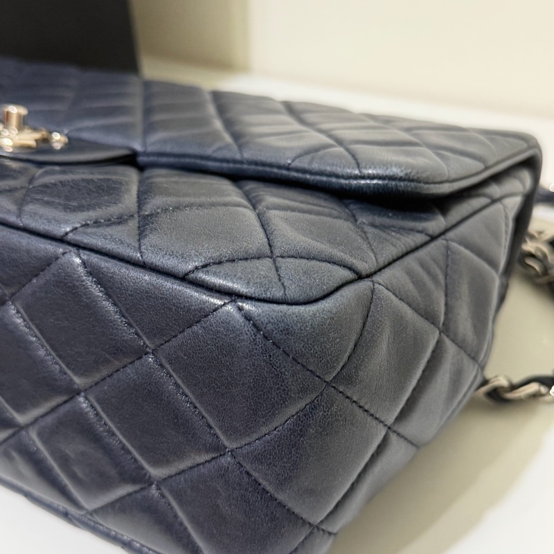 ✨Chanel Jumbo 深藍色銀扣 包型立體 內裡乾淨 💙-10