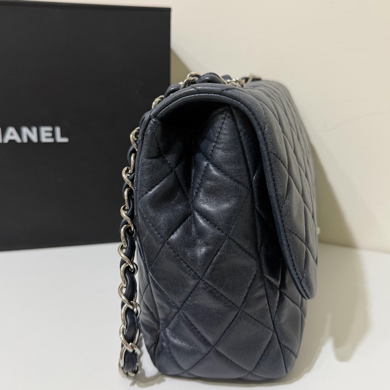 ✨Chanel Jumbo 深藍色銀扣 包型立體 內裡乾淨 💙-8